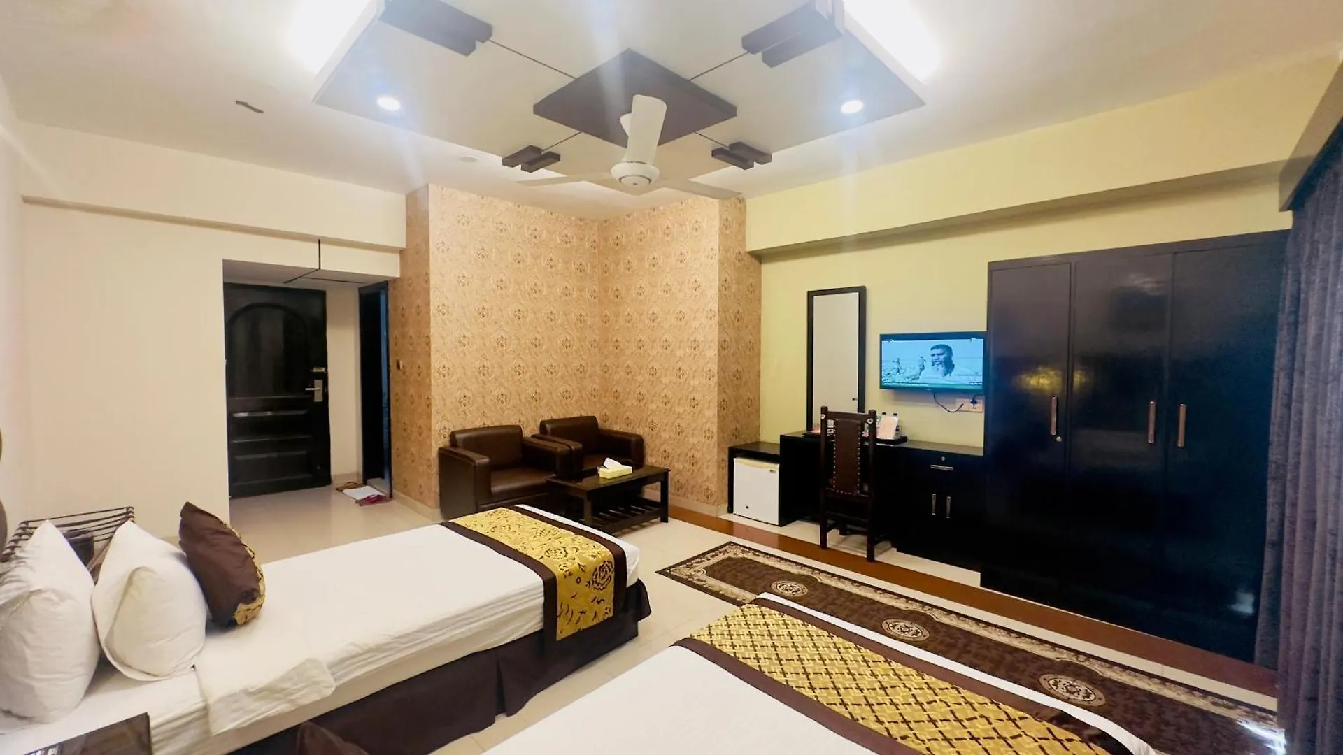 Central Inn City Center Dhaka 4*,  Bangladesh